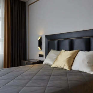 Фотография квартиры Апартаменты UzorApart Дизайнерская квартира у набережной, парковка, вид на закат