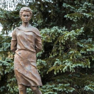 Фотография памятника Памятник Зое Космодемьянской