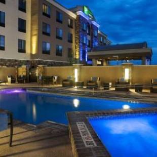 Фотографии гостиницы 
            Holiday Inn Express & Suites Midland South I-20, an IHG Hotel