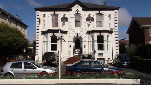 Фотография гостиницы Balmoral Lodge Hotel