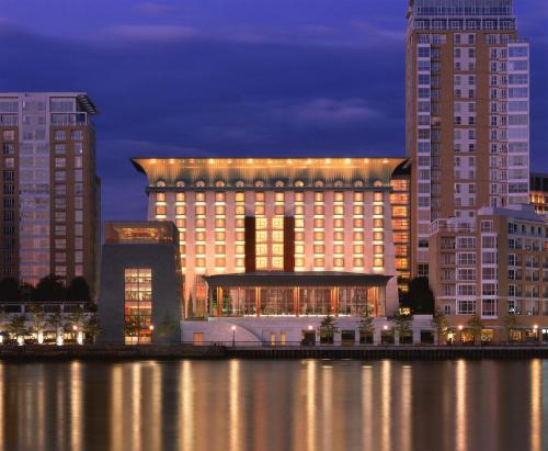 Фотография гостиницы Canary Riverside Plaza Hotel