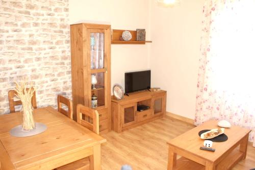 Фотография гостевого дома 4 bedrooms house with enclosed garden and wifi at Villanueva de los Infantes