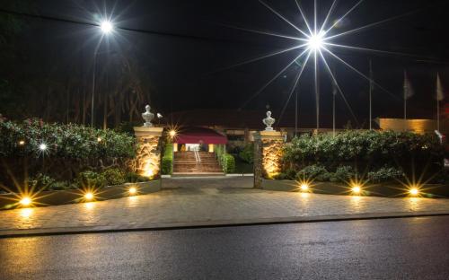 Фотографии гостиницы 
            Hotel Real Garden