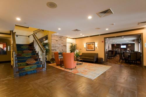 Фотография гостиницы Holiday Inn Express Hotel & Suites Chicago-Deerfield/Lincolnshire, an IHG Hotel