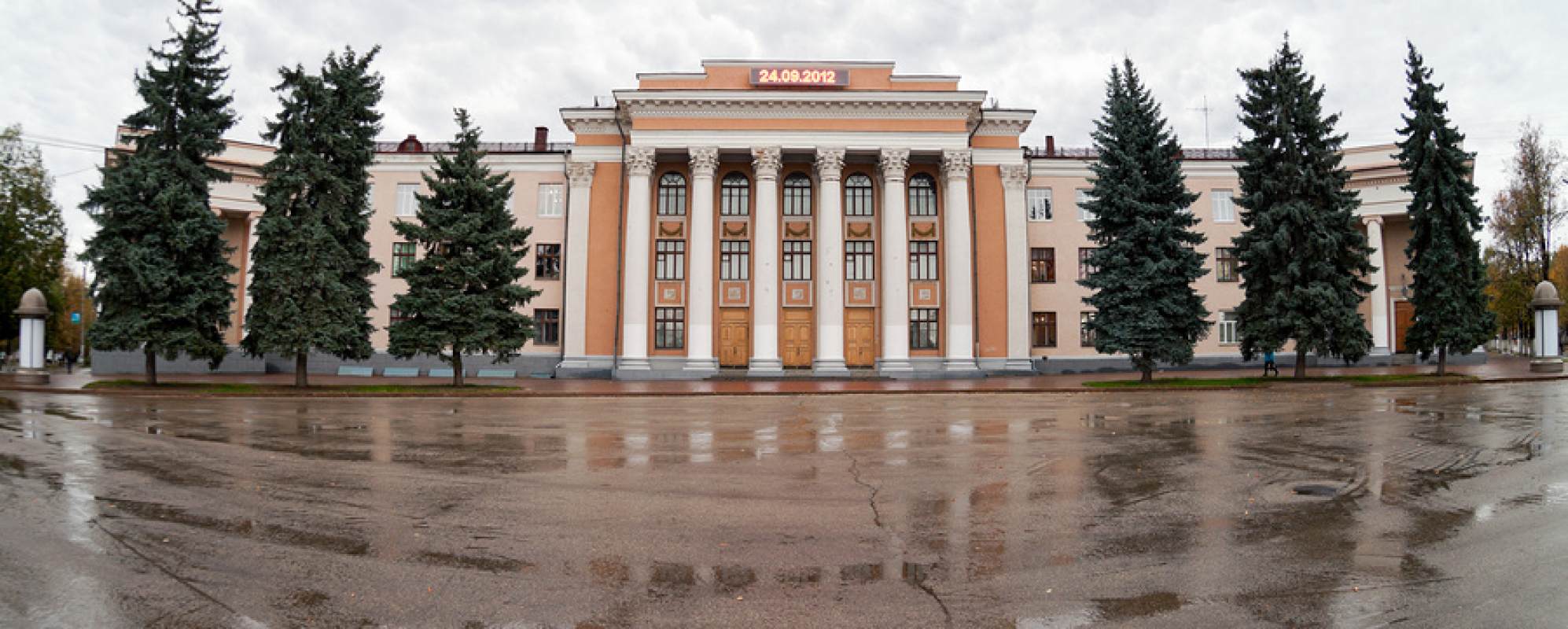 Фотографии домов культуры Театрально-концертный комплекс Дворец культуры