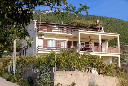 Фотография гостевого дома Apartments and rooms with parking space Komiza, Vis - 8844