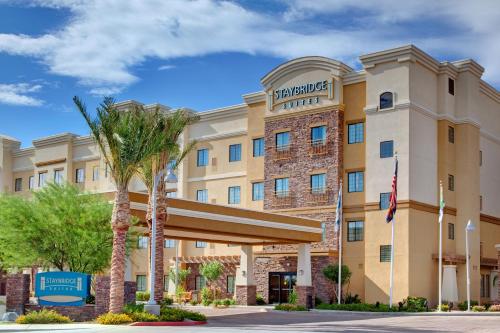 Фотография гостиницы Staybridge Suites Phoenix Glendale Sports Dist, an IHG Hotel