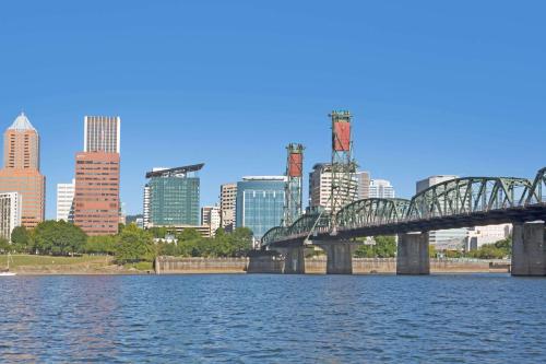 Фотография гостиницы SureStay Hotel by Best Western Portland City Center