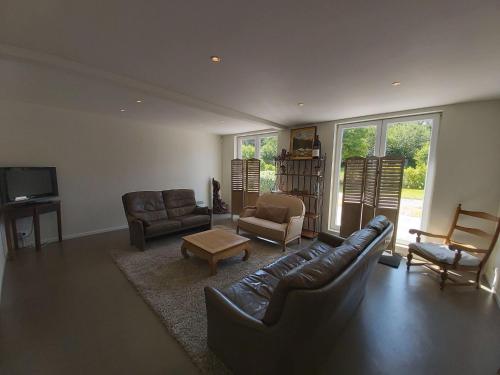 Фотографии гостевого дома
Enticing Holiday Home in Treignes near Forest