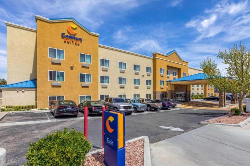 Фотография гостиницы Comfort Suites Victorville