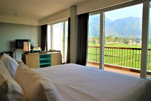 Фотография гостиницы Hotel Santika Garut