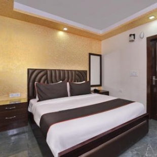 Фотография гостиницы Vaccinated Staff - Collection O 50134 Nk Residency Kalkaji