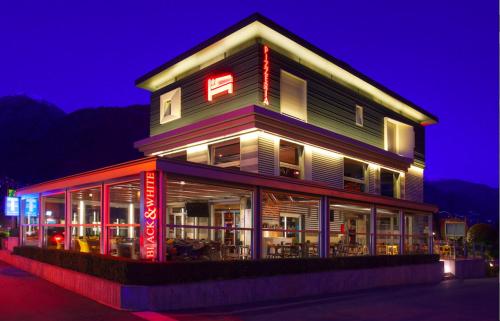 Фотография мини отеля Locanda Black and White Sondrio