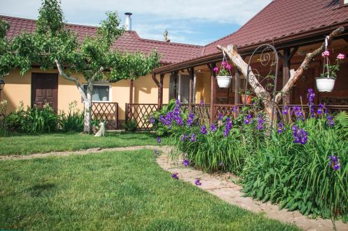 Фотография гостевого дома Рябинка