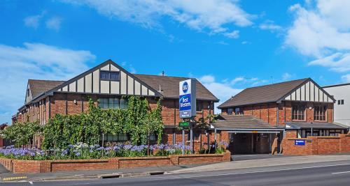 Фотография мотеля Tudor Motor Inn Warrnambool