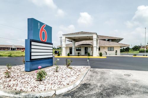 Фотография гостиницы Motel 6-Berea, KY
