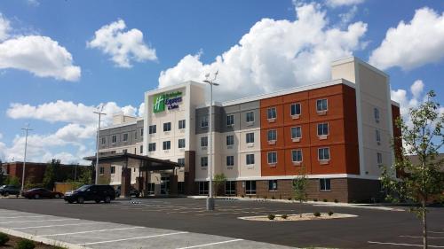 Фотография гостиницы Holiday Inn Express & Suites Lexington Midtown - I-75, an IHG Hotel