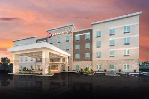 Фотография гостиницы Best Western Plus St. Louis Airport Hotel