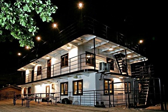 Фотография базы отдыха Дебаркадер базы отдыха Мастер