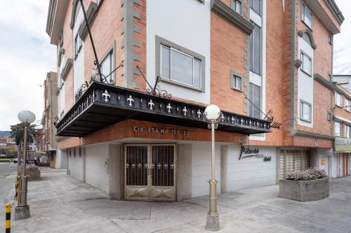 Фотография гостиницы Hotel Picasso Inn