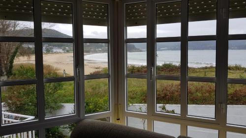 Фотография гостевого дома 3 bedrooms house with sea view and balcony at Viveiro