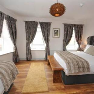 Фотографии гостевого дома 
            Lodge at The Old Barracks