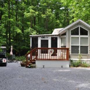 Фотографии базы отдыха 
            Spring Gulch Screened Park Model 6