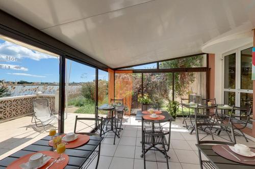 Фотографии гостиницы 
            Hôtel Point Bleu