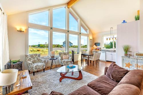 Фотография гостевого дома Sandy Toes Cottage