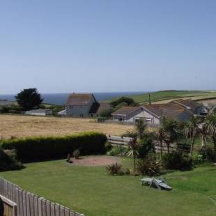 Фотографии мини отеля
Trevarrian Lodge