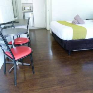 Фотографии мотеля 
            Azalea Motel