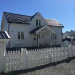 Фотография гостевого дома Koselig hus nært havet i Lofoten, Kabelvåg