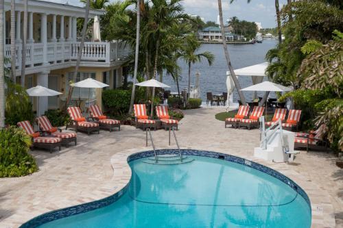 Фотография гостиницы The Pillars Hotel