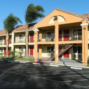 Фотографии мотеля
Welcome Inn Corona