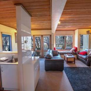 Фотографии гостевого дома 
            Snowgums 07