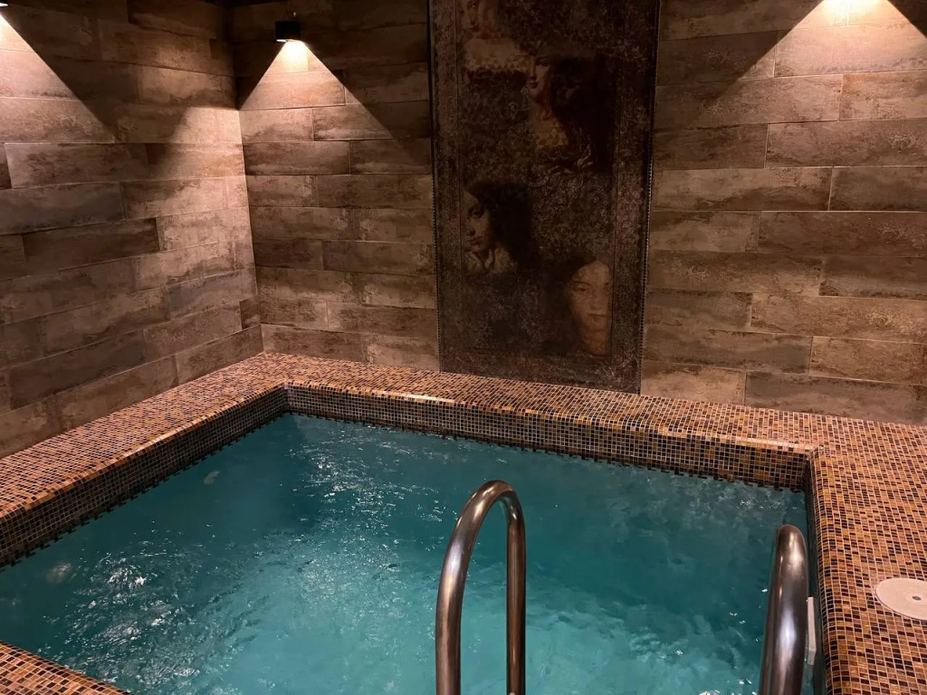 Фотография Коттеджа Частный дом БОГЕМА. Дом с сауной, хаммам и бассейном