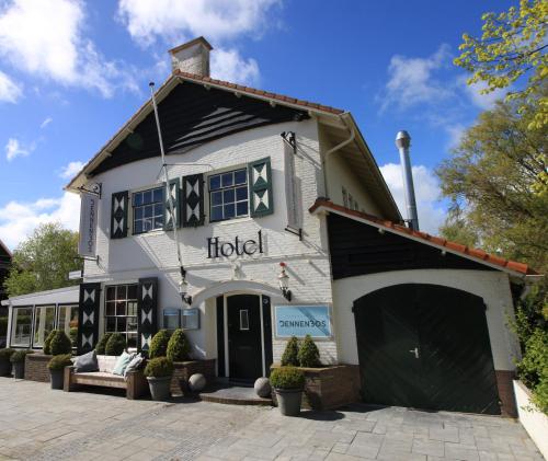 Фотография гостиницы Strandhotel Dennenbos