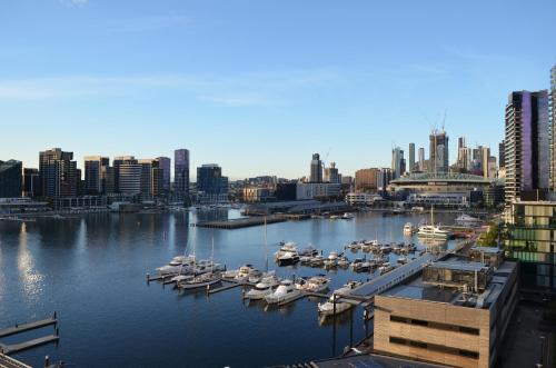 Фотография апарт отеля Orange Stay at Collins Wharf