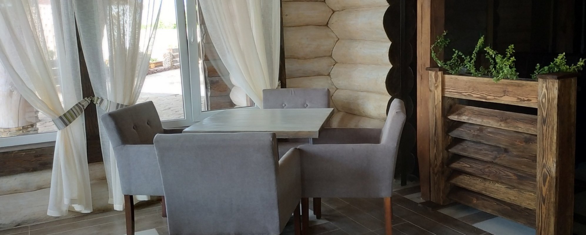 Фотографии банкетного зала WoodHouse