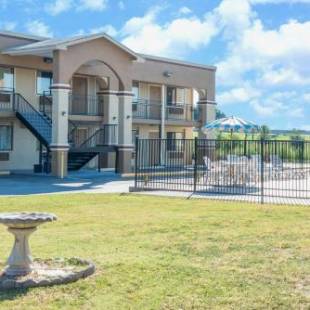 Фотографии гостиницы
Days Inn by Wyndham San Marcos