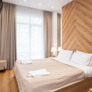 Фотография квартиры Апартаменты Red Apartments Арт Лайт Сити (Дефо)