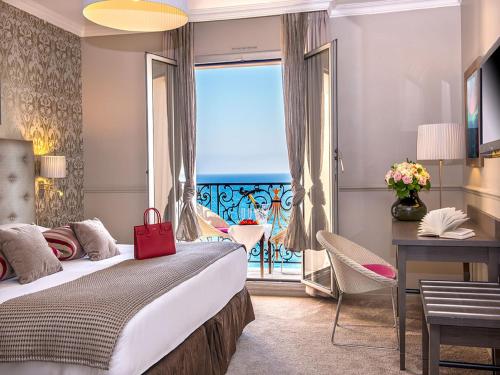 Фотография гостиницы Hôtel Le Royal Promenade des Anglais