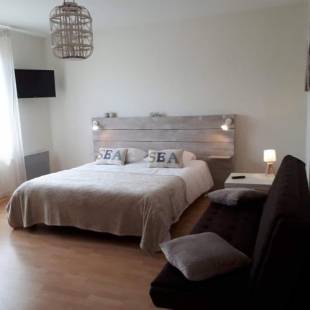 Фотографии гостевого дома
La Maison des Vignes