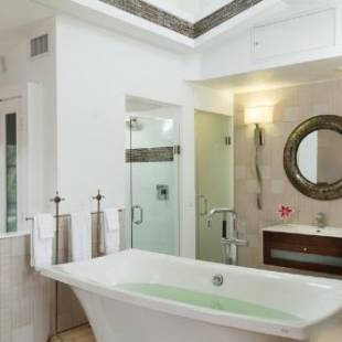 Фотографии мини отеля
Black Dolphin Inn