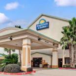 Фотография гостиницы Days Inn & Suites by Wyndham Houston North/Aldine