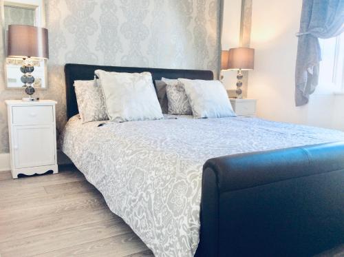 Фотография гостевого дома DUNOON - TOWN CENTRE HOLIDAY HOME APARTMENT