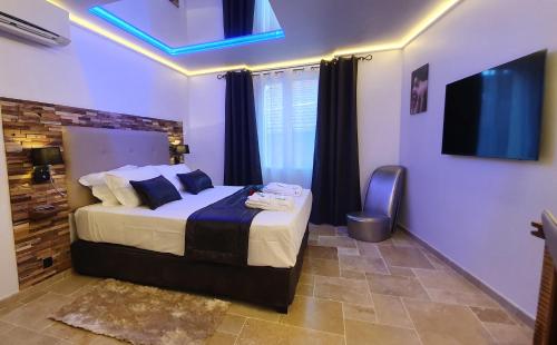 Фотография гостиницы Loveroom La Garçonn'Hyeres