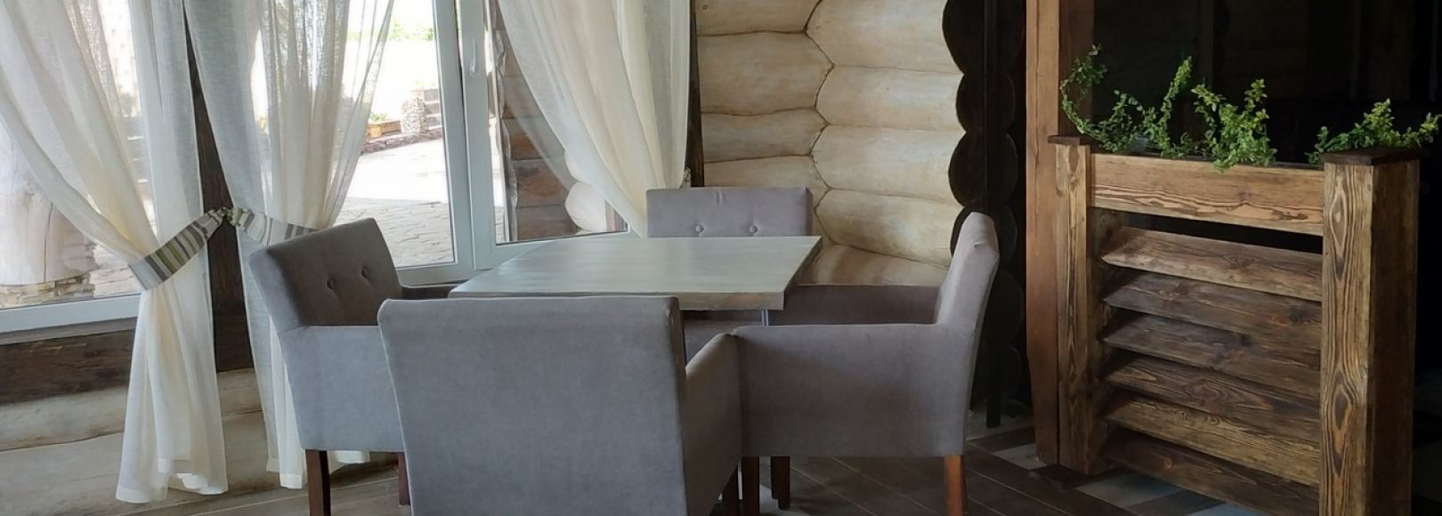 Фотография банкетного зала WoodHouse