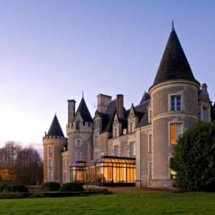 Фотографии гостиницы
Hôtel Chateau Golf des Sept Tours by Popinns