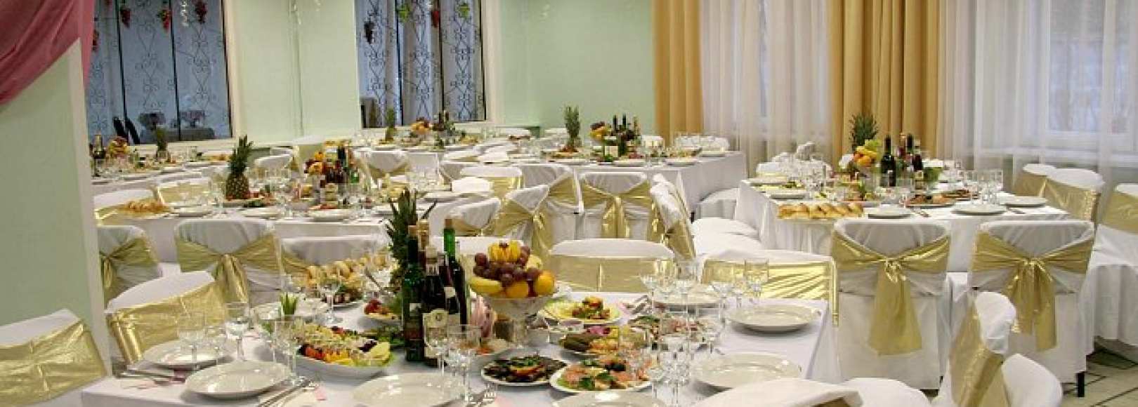 Фотография банкетного зала Лесные поляны